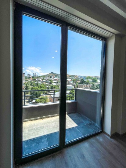 Алюминиевые двери/окна – гостиница Вест Тбилиси