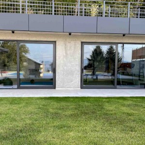 Дом Вахо Деканосидзе в Сагурамо –алюминиевая слаидер система 