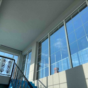 Дерги -  Алюминиевая  дверь/окно в английском  стиле