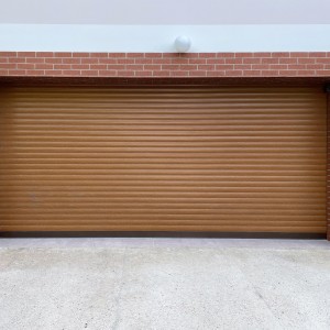 Рулонные ворота для  гаража –частный обьект
